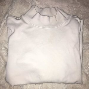 St. John’s Bay White Turtleneck Long sleeve Top